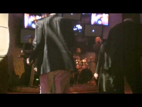 Club Can't Handle Me DJ Got us Falling in Love