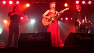 Melinda Schneider - Can You Hear Me Down The Hillside