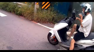 你抽你的菸，我閃我的，不用在那酸言酸語（車號：NFA-3067）