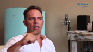 Oop Kaarte: Neil Sandilands video