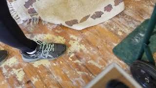 How to remove carpet pad from hardwood floor