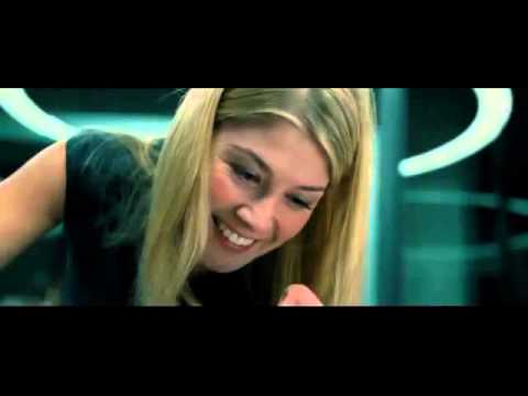 Rowan atkinson dream girl kissing him