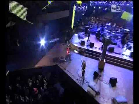 Caparezza - La fine di Gaia [Live Primo Maggio 2012 - RAI3]