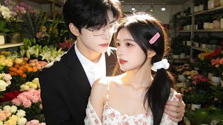 Soy una florista común, mi cita ciega es el diplomático que amé 11 años—nos casamos al instante!