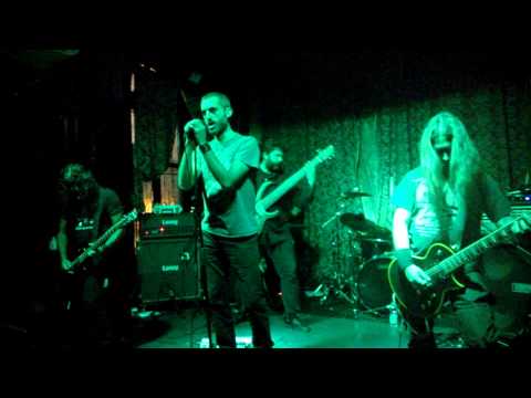 01 Helevorn The Inner Crumble Live 20.09.15