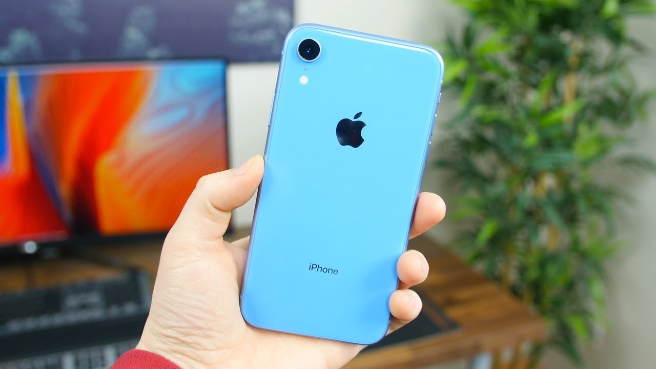 Apple iPhone XR Unboxing and First Look