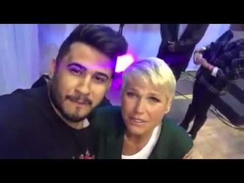 Estilista piauiense Laéllyo Mesquita no programa da Xuxa