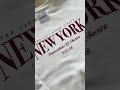 BUZO CREWNECK ESTAMPADO VARSITY NEW YORK NEVER SLEEPS
