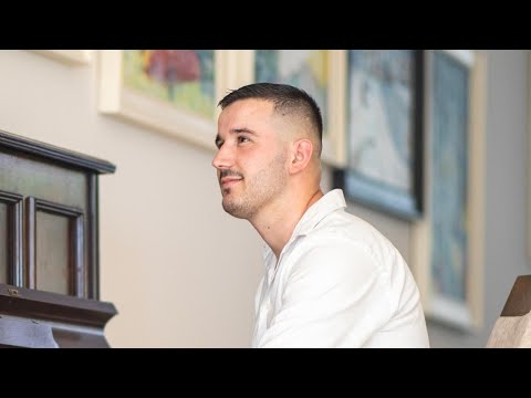 Gjovalin Shani - N'zemrat tona jeton i gjallë ( Marin Kola )