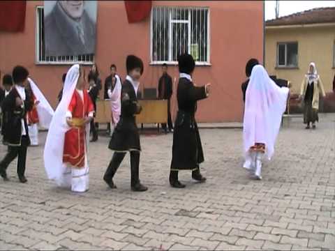 Kafkas Dans Gösterisi 23 Nİsan (Kütahya/Simav- Öreğler İlköğretim Okulu)