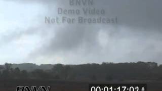 preview picture of video '5/9/2005 Scary low clouds video.'