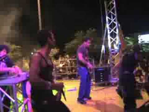download lagu mp3 mp4 Dame La Clave Salsa, download lagu Dame La Clave Salsa gratis, unduh video klip Dame La Clave Salsa
