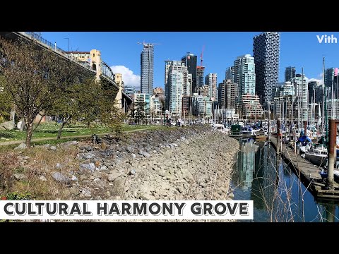 Um pequeno parque próximo à Ponte Burrard no Canadá [Cultural Harmony Grove]