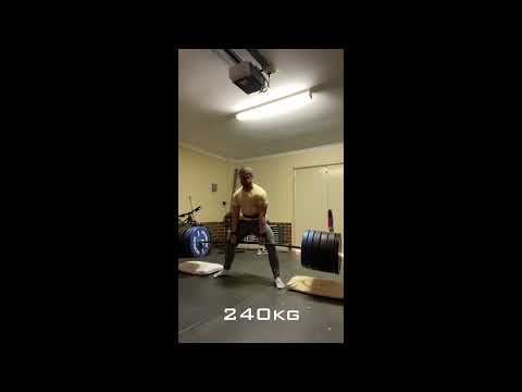 240kg (530lb) sumo deadlift... almost  #roadto300kg