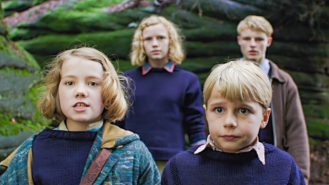Four Kids Sail to an Abandoned Island, Only to Realize They Aren’t Alone