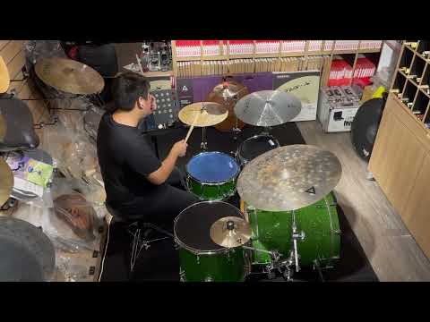 Istanbul AGOP 6" and 8" XIST Brilliant Splashes from 16 Beat Drums