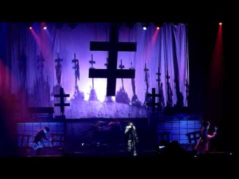 Marilyn Manson - Hey Cruel World live Twins Of Evil Tour Camden NJ Oct 19 2012