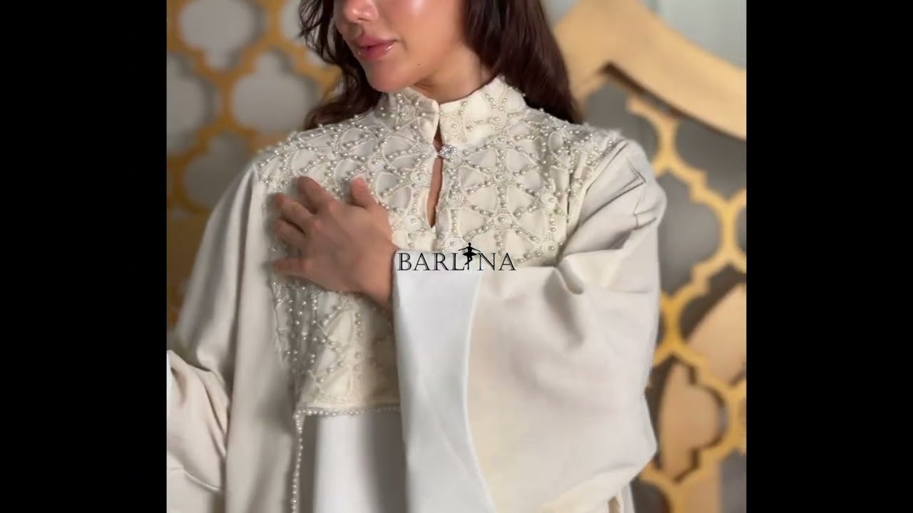 Cream-colored jalabiya with a pearl-embroidered bodice - FREE SIZE