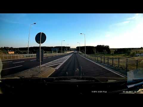 BMW - wyprzedzanie 3 aut na podwójnej ciągłej