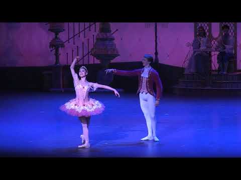 UNCSA Grand pas de deux from the Nutcracker