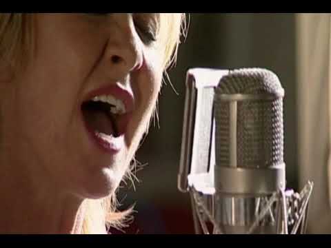 Jeff Beck w/ Lulu - Cry Me A River (and other versions)