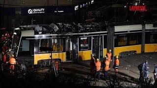 Tram deragliato a Milano, le prime immagini durante e dopo la rimozione del mezzo Atm