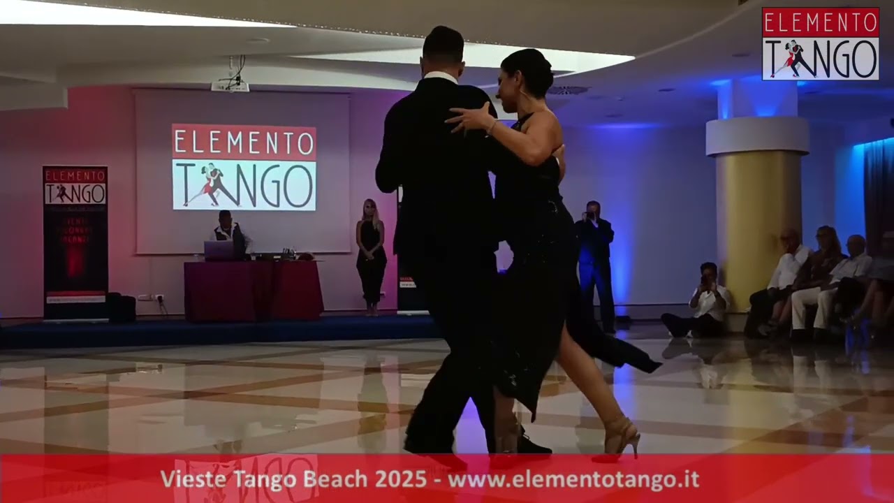 Video thumbnail for Vieste Tango Beach 2025 - Esibizione di Matilde Beccaria e Dennys Fernandez (Vals)