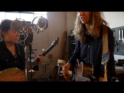 Anna and Elizabeth - The Ripest of Apples (live at Ear Trumpet Labs)