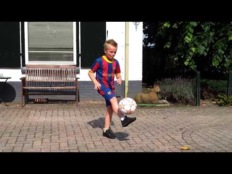 Aaron van Leer 176 keer hooghouden   Groen Wit E1