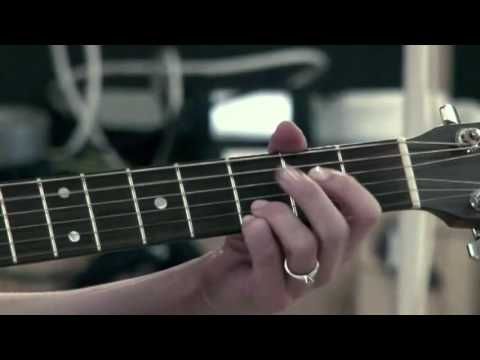 Philippa Hanna - Higher (acoustic video)