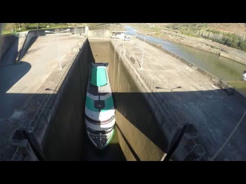 Rio Douro - Eclusa na Barragem do Peso da Régua