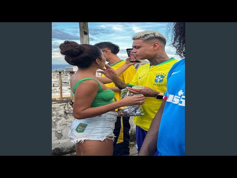 TIPO CABELINHO E BELA