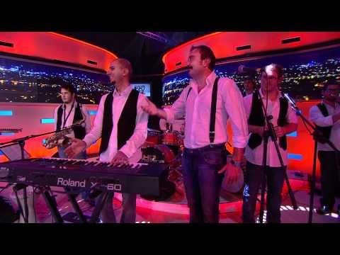 Yılmaz Morgül Hakan Bey'de Nilüfer, Müzeyyen Senar ve Sezen Aksu Taklidi