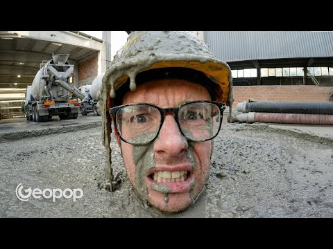 A giant rotating kiln with temperatures up to 2000 degrees: how cement is produced
