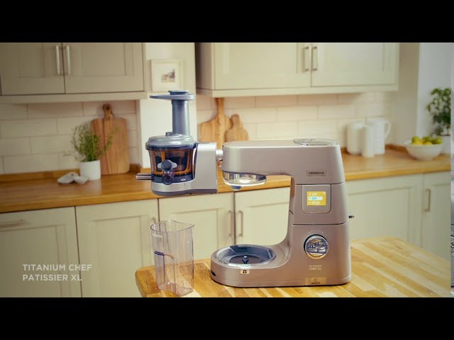 Video teaser for Titanium Chef Patissier XL – Deine Küchenmaschine, die wiegt und wärmt | Kenwood Deutschland