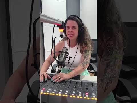 Ana Laura Machado na abertura do Programa Mistura Tudo da Rádio São Francisco FM de Anápolis  Goiás