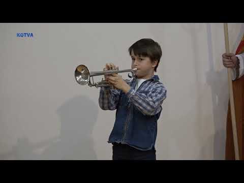 Mikulášský večírek ZUŠ. Z. Klíma - flétna, L. Průcha - trubka.