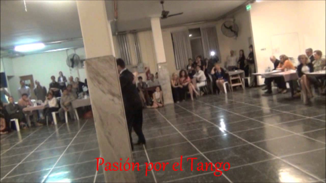 NOELIA BARSI y JAVIER RODRIGUEZ Bailando el Tango LA BRUJA en FLOREAL MILONGA