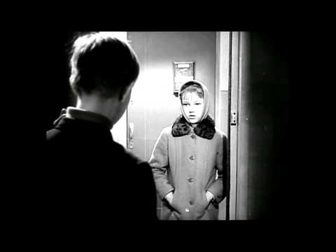 Олег Ефремов в фильме "Звонят, откройте дверь"