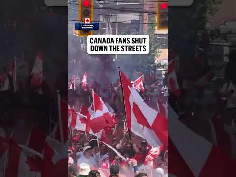 A sea of red is taking over the streets 🇨🇦