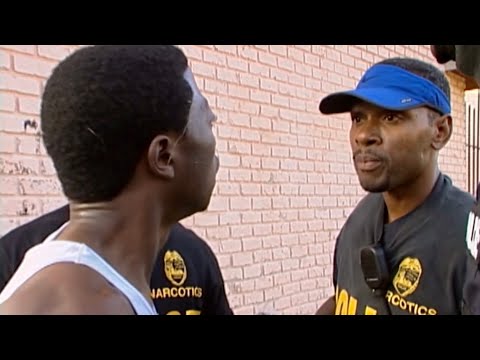 Cops Tv show Jacksonville Florida. Buy bust drug sting operation. (2004).