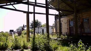 preview picture of video 'Foynes Railway Station in Disrepair. County Limerick, Ireland.'