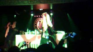 Black Milk performing Long Story Short from Tronic in Paris!