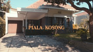 Download lagu Tigapagi - Piala Kosong mp3