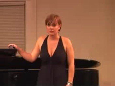 Margaret Grady sings Erich Korngold's "Unvergänglichkeit