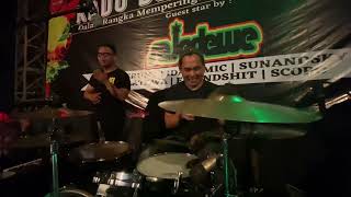 Download lagu SEJEDEWE LIVE PERFORM ~ CINTA DI PANTAI BALI :) mp3 Download lagu SEJEDEWE LIVE PERFORM ~ CINTA DI PANTAI BALI :) mp3