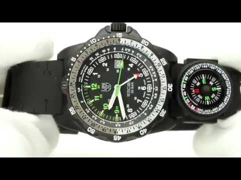 Hands On With The Men's Luminox Recon NAV SPC A.8832.MI