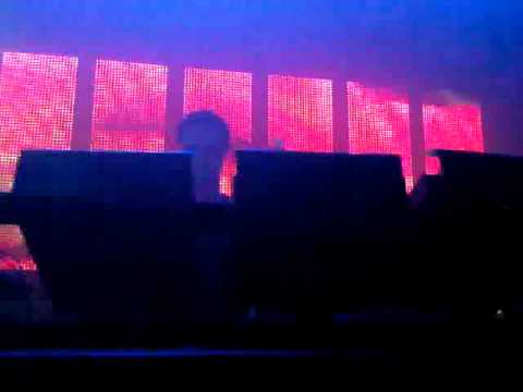 Markus Schulz playin Yuri Kane's Right Back