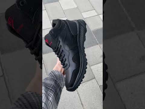 Чоловічі зимові чорні кросівки Nike Venture Runner, чоловічі теплі шкіряні кросівки, чоловіче взуття на хутрі - фото 1 - id-p2301806839