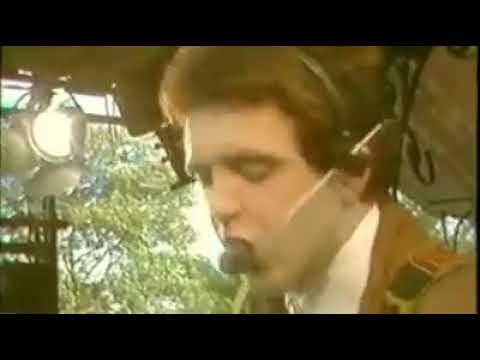 ICICLE WORKS - LOVE IS A WONDERFUL COLOUR.